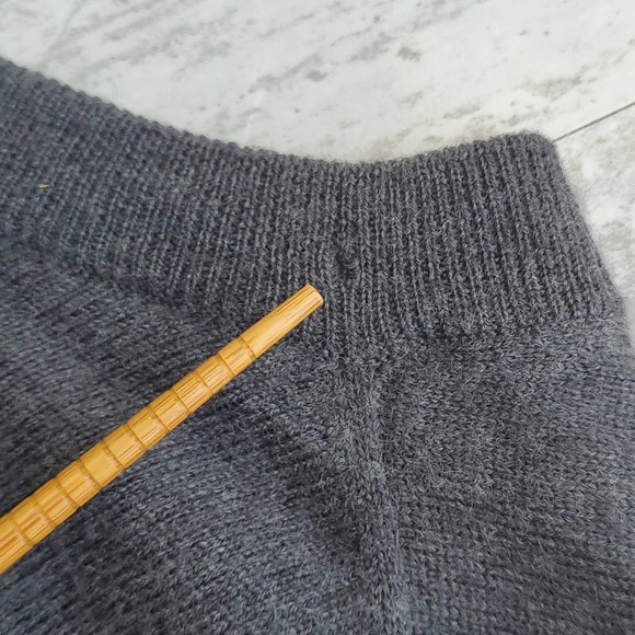 Turnbury Extra Fine Merino Wool V-Neck Sweater 2XT - Picture 8 of 8